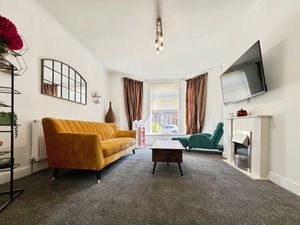 Lounge- click for photo gallery